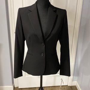 Tahari Arthur S. Levine black blazer. Size 4